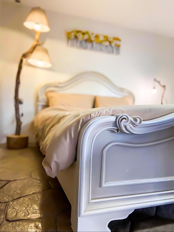 Pistachio Guesthouse, Παραδοσιακός Ξενώνας Vathi  ภายนอก รูปภาพ