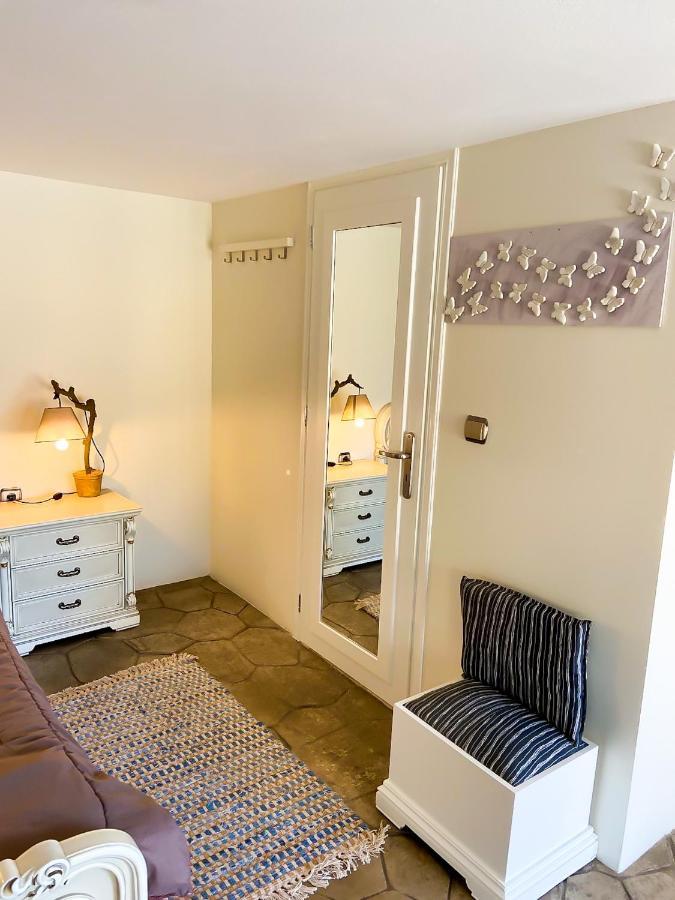 Pistachio Guesthouse, Παραδοσιακός Ξενώνας Vathi  ภายนอก รูปภาพ