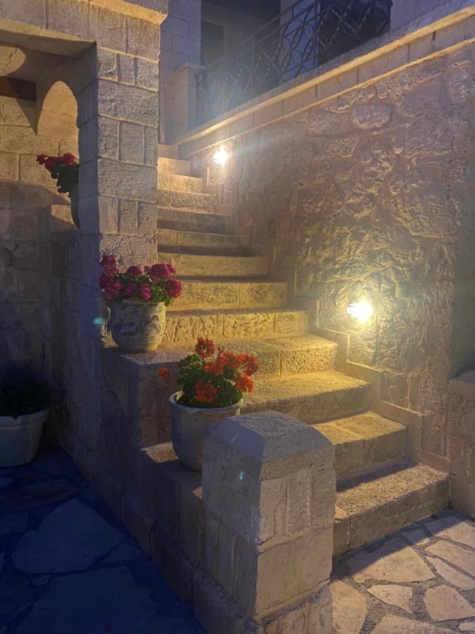 Pistachio Guesthouse, Παραδοσιακός Ξενώνας Vathi  ภายนอก รูปภาพ